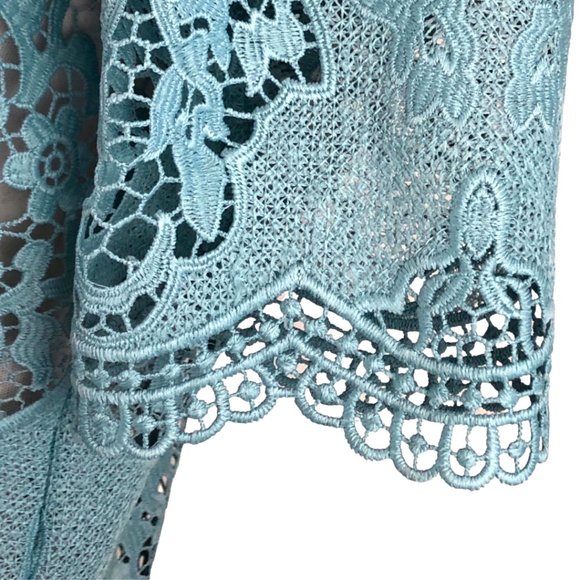 J.O.A. Blouse Blue Lace Cut Out NWT Nordstrom Short Sleeves Women's Size Medium - Picture 4 of 5